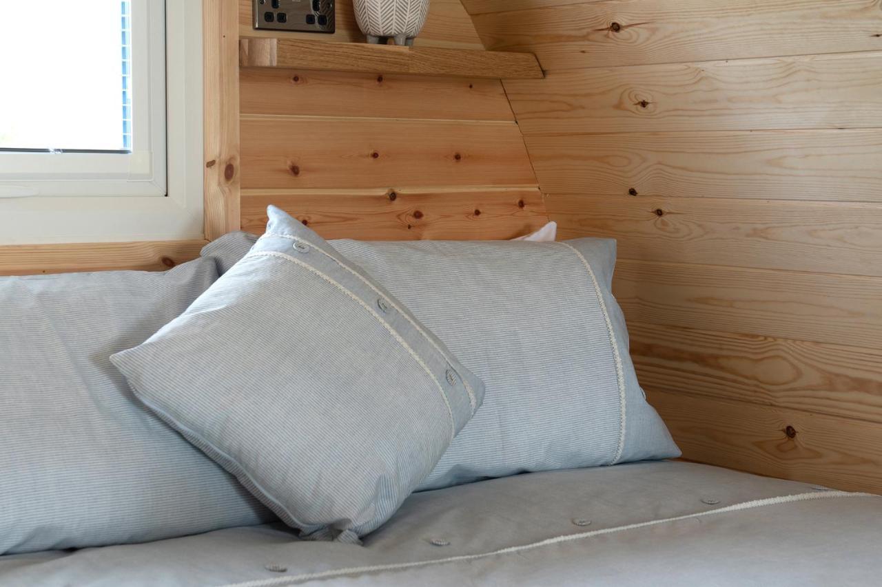 Waenfechan Glamping With Hot Tubs Colwyn Bay Dış mekan fotoğraf